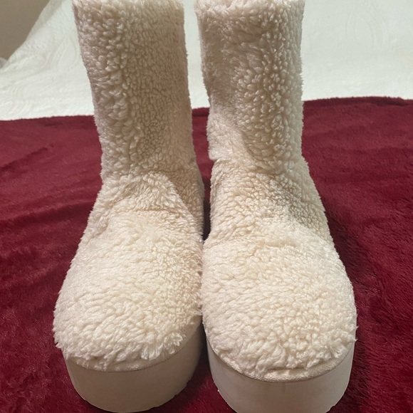 Madden Girl Cozy Cream Platform Boots - Picture 4 of 9